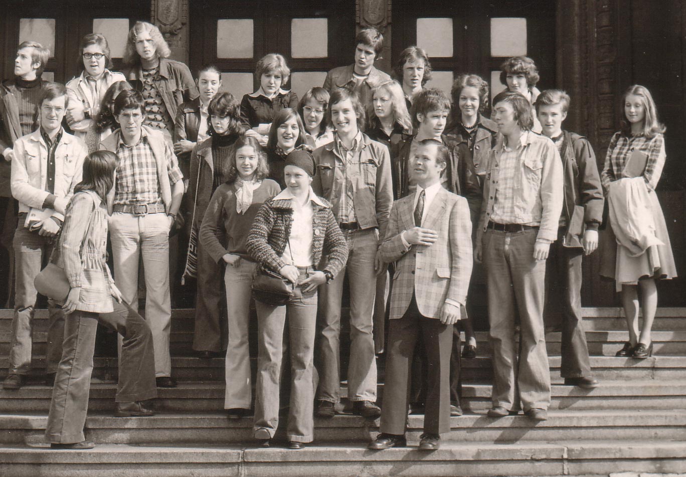 Foto L-Klasse 1975 (Klassenfahrt zur Bayer AG)
