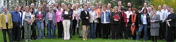 Klassentreffen 23.04.2005, alle drei Klassen, Bild 1 - Anklicken zum Vergrößern! Klassentreffen 23.04.2005, alle drei Klassen, Bild 1 - Anklicken zum Vergrößern!